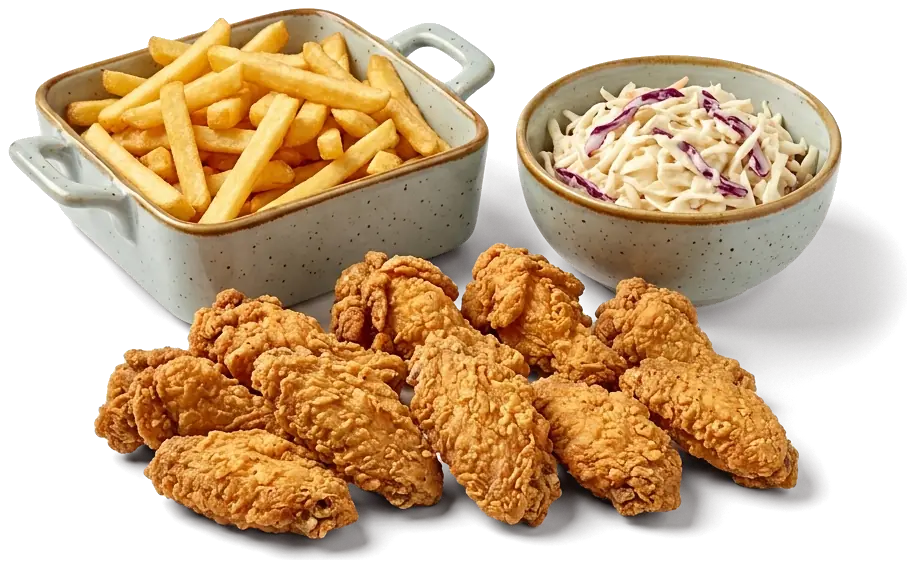 Menü mit zehn Chicken Wings, Pommes und Coleslaw