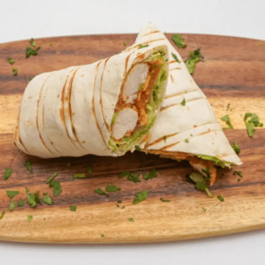 Chicken Wrap Chickago-Boys mit zwei Crispy-Filets, aufgeschnitten