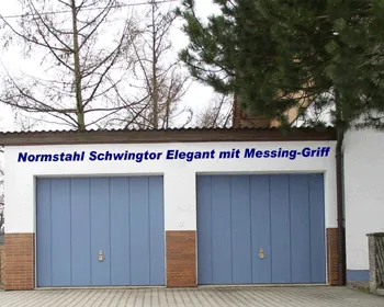 Schwingtor Elegant, Taubenblau mit Messinggriff