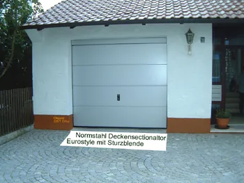 Deckensektionaltor Eurostyle, Mit Sturzblende, Essenbach-Ohu