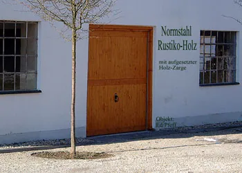 Normstahl Rustiko, Holz mit aufgesetzter Zarge